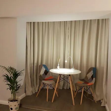 Cozy Studio Near Victoriei Square Bucharest