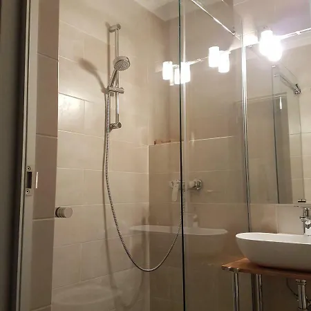 Cozy Studio Near Victoriei Square *