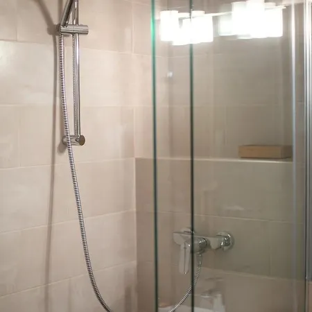 Cozy Studio Near Victoriei Square Apartment Bucharest